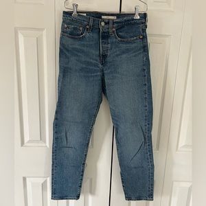 Levi’s wedgie fit tapered ankle jeans
